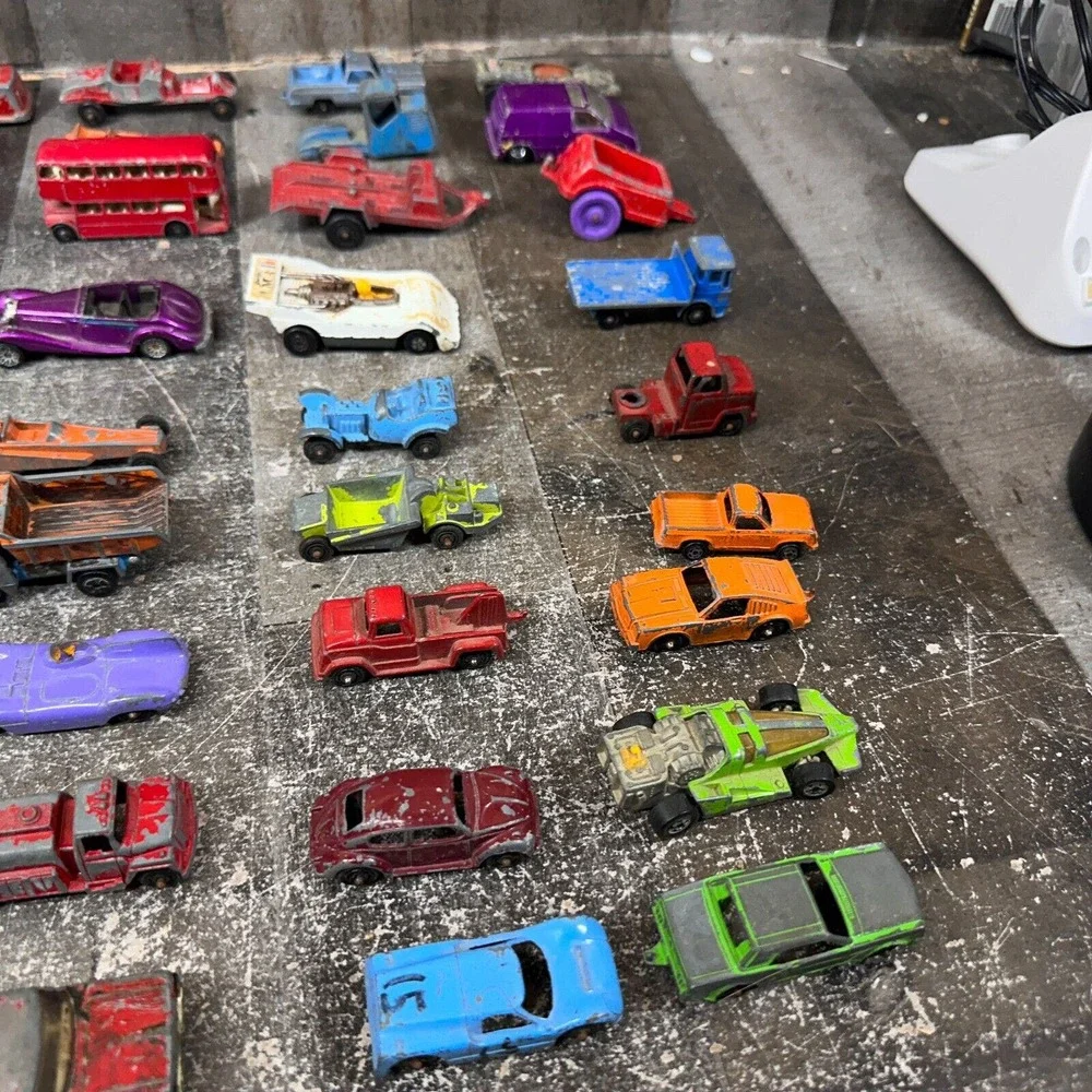 30+ LOT Vintage Toy Cars Tootsie Toys Lesney Others Mostly‎ Rough Shape TLC